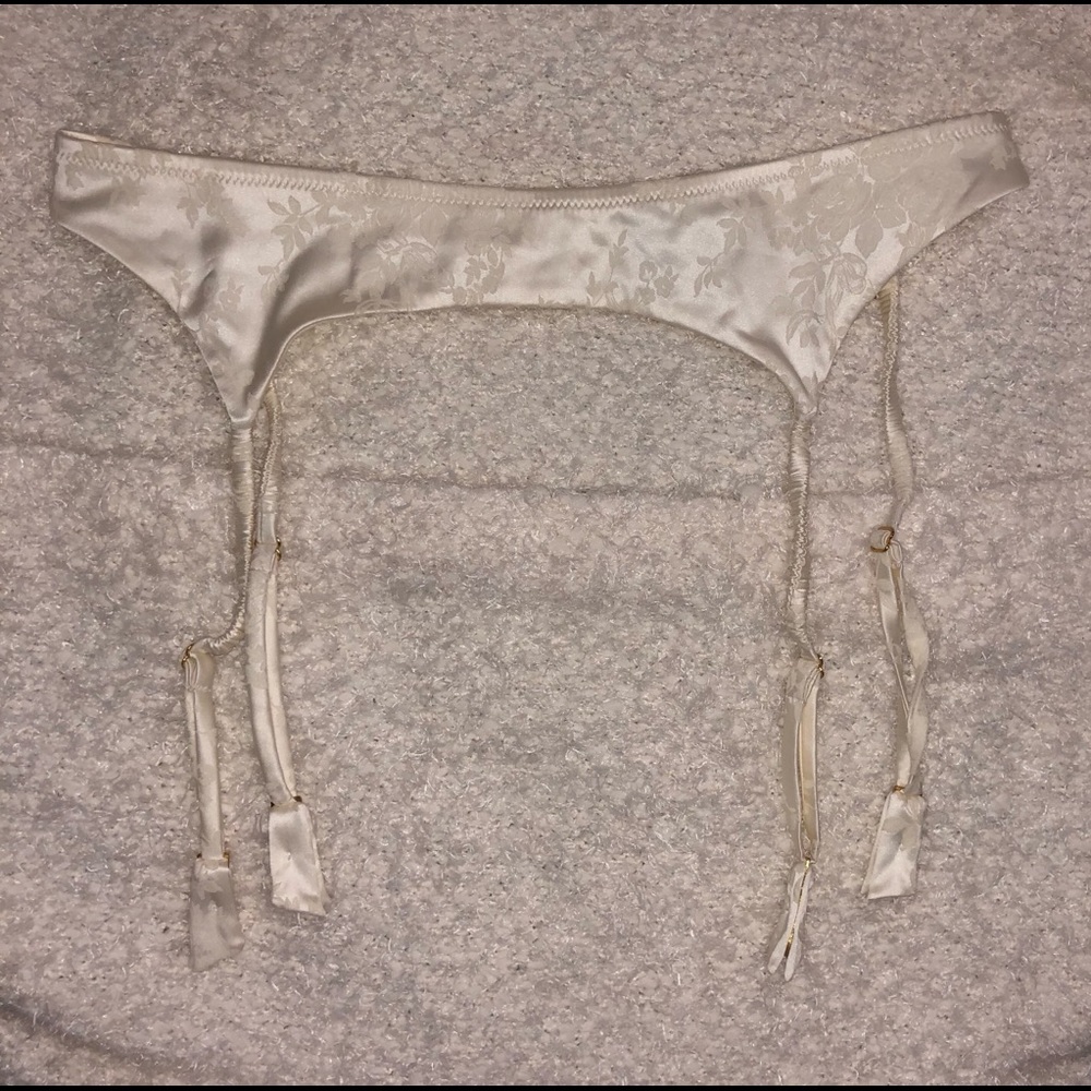 COPY - COPY - Victoria’s Secret Garter Belt